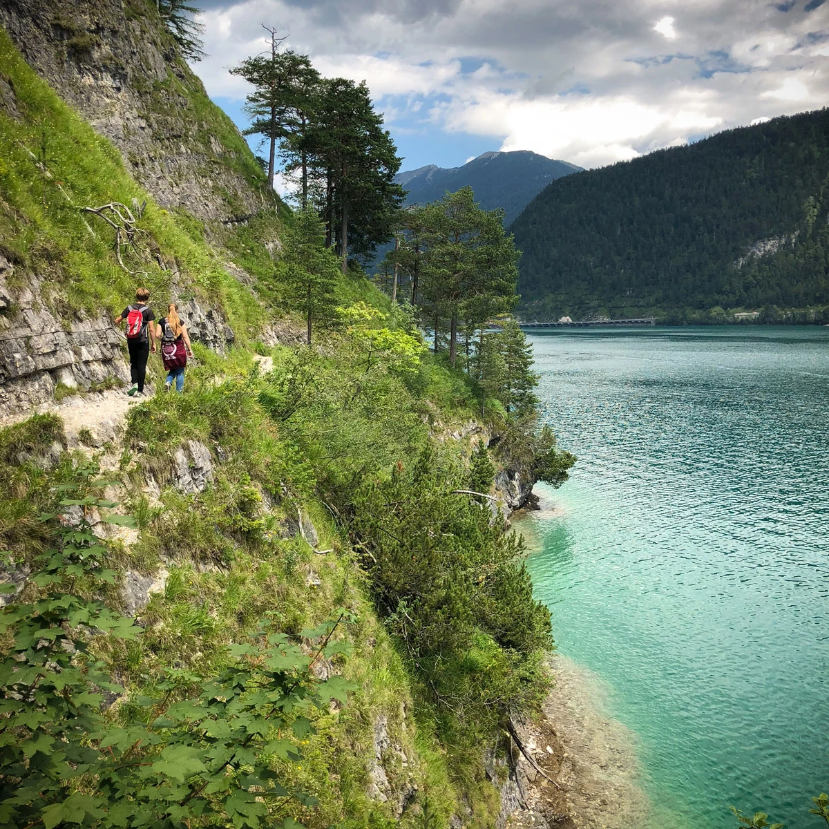 bf374-f9d94-42785821355-c4835d853b-o