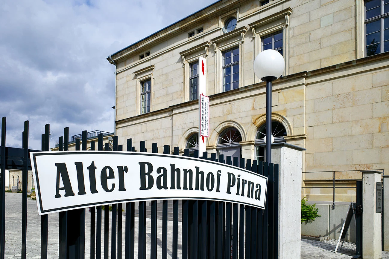 eff5c-8ac60-51163575113-66e3124de4-o