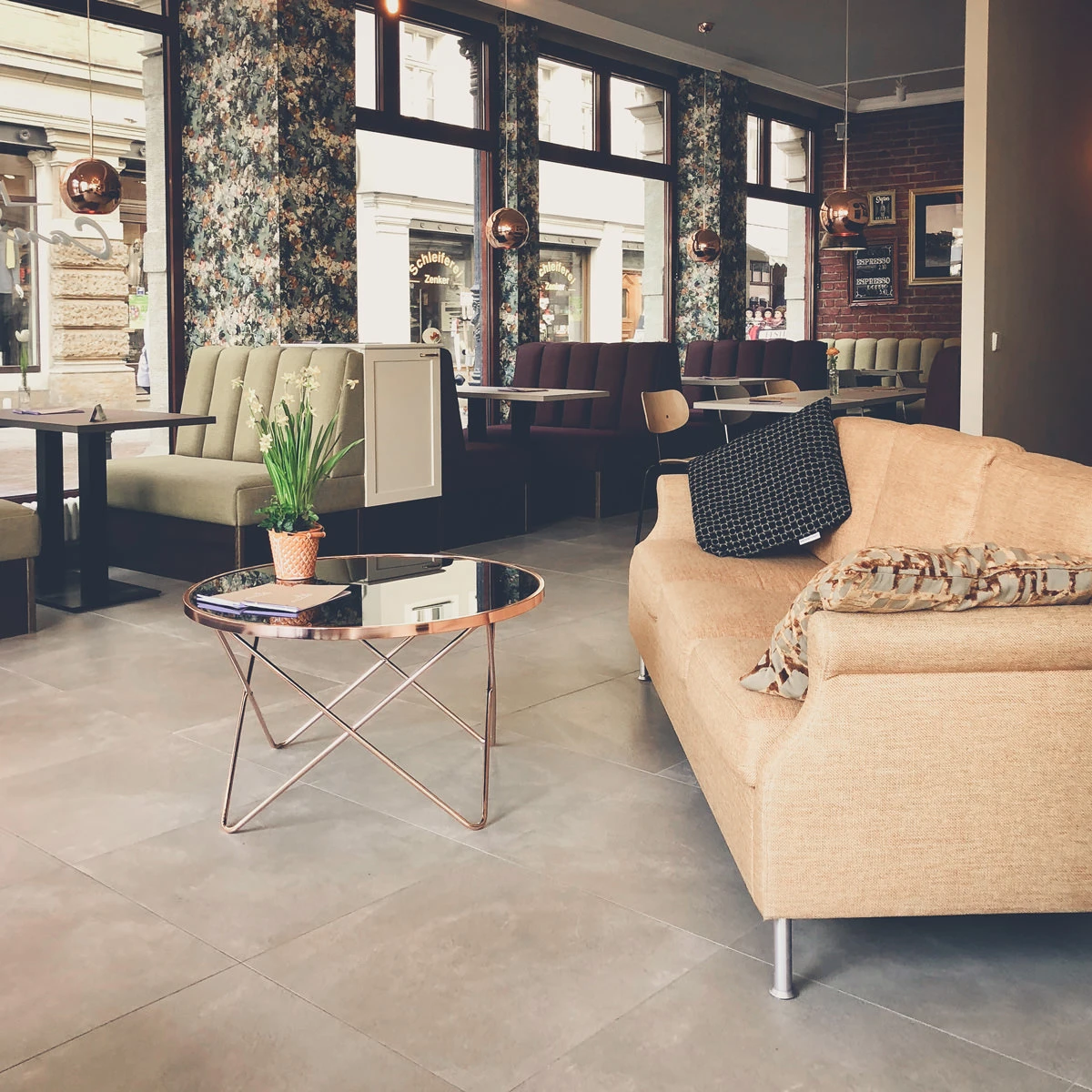 49a2d-c9077-40935838461-5d8660ed9c-o